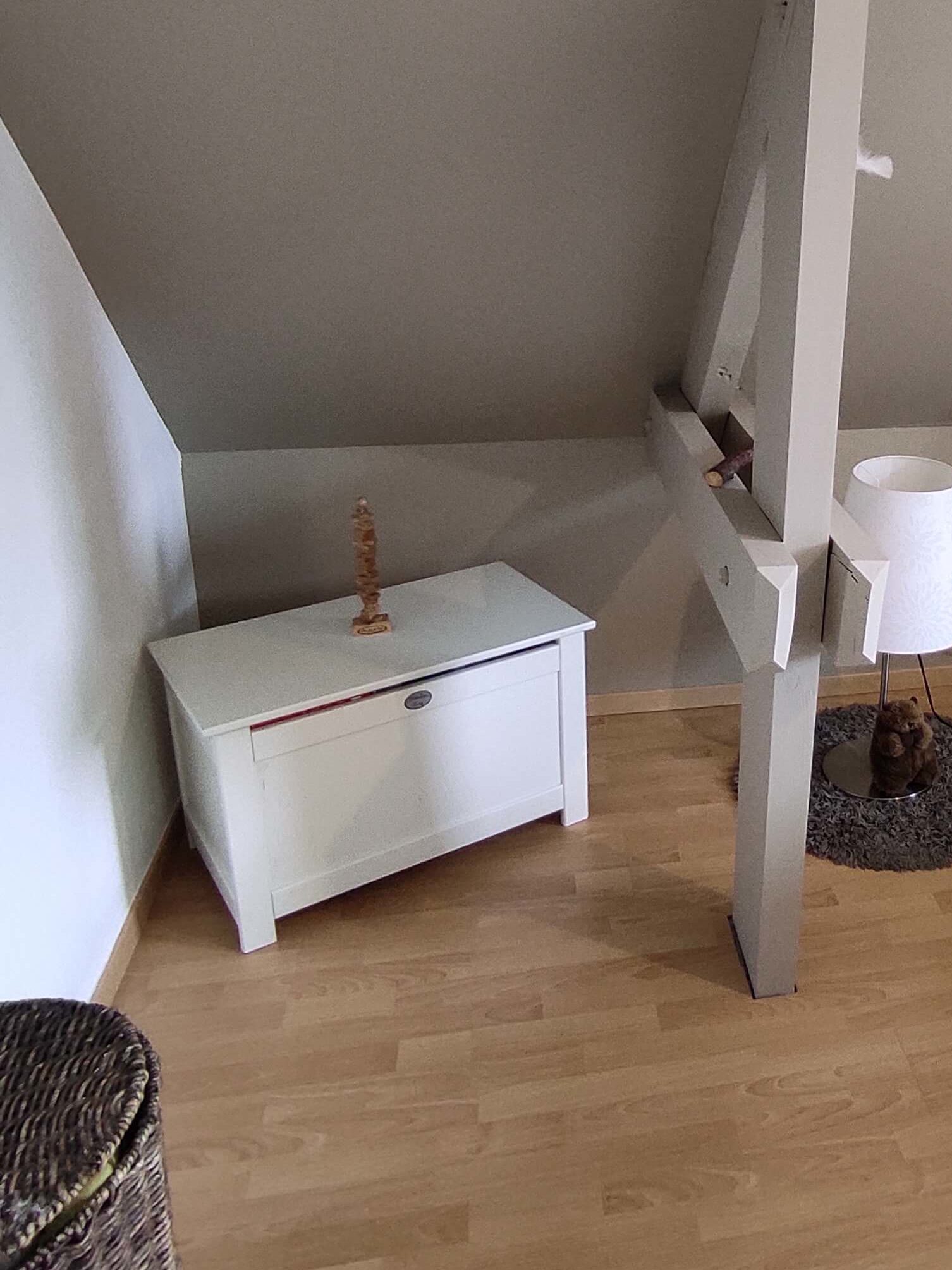 Mobilier blanc et mur beige cachemire- Concept Déco LV - Décoratrice d'intérieur à Caen