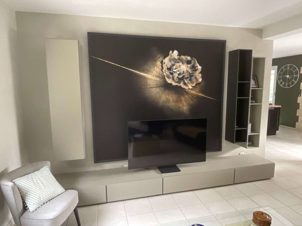Aménagement mural avec du mobilier chic épuré aux lignes droites - Concept Déco LV - Décoratrice d'intérieur à Caen