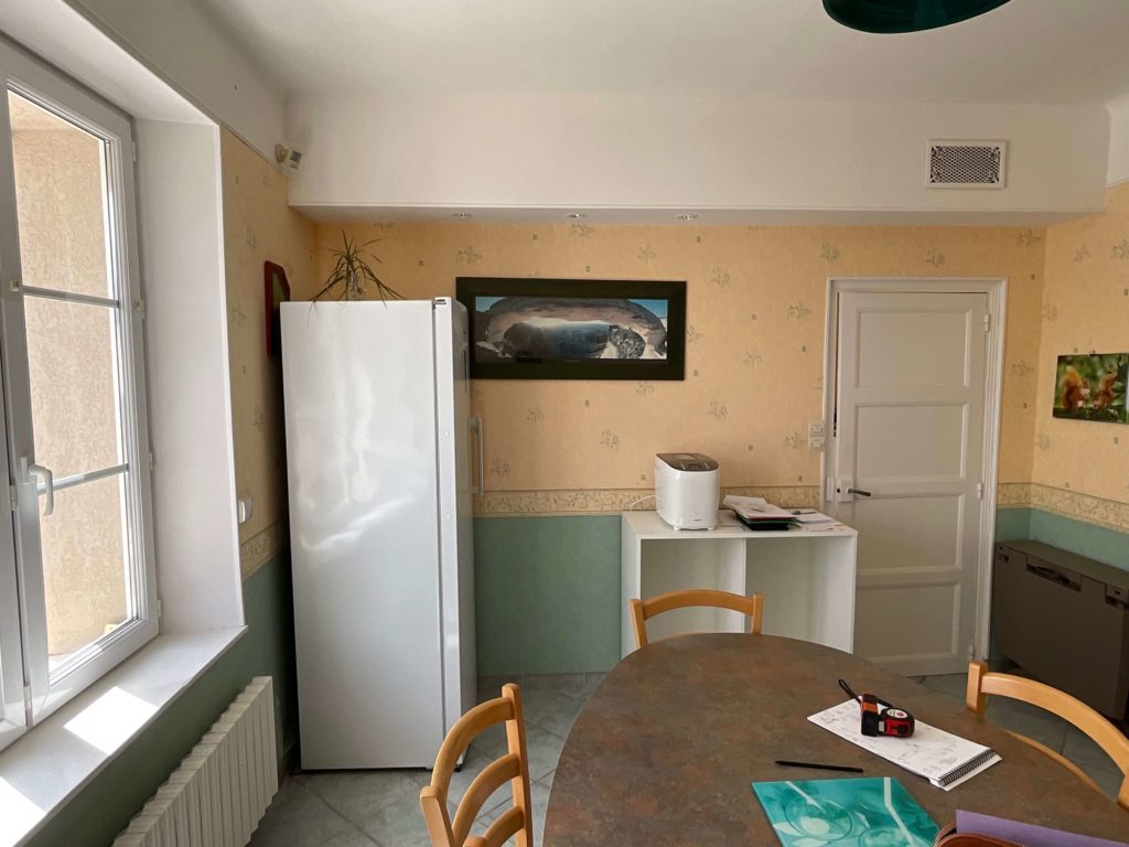 L'espace frigo avant relooking - Concept Déco LV- Décoratrice d'intérieur à Caen